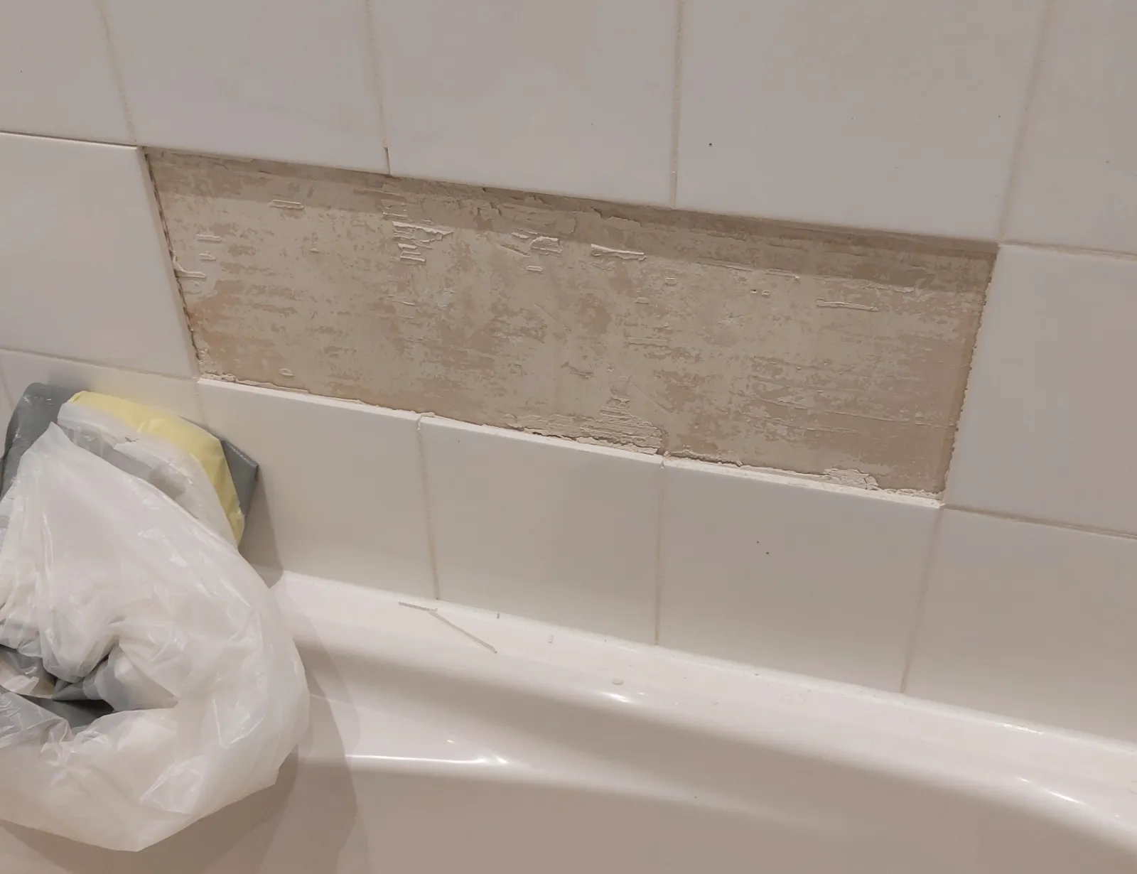 Bathroom tiles before repair